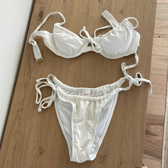 Target White Bikini - Picture 2 of 5